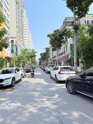 bán nhà liền kề lô góc dịch vọng hậu - cầu giấy - 100m2 6 tầng - view vườn hoa kdvp