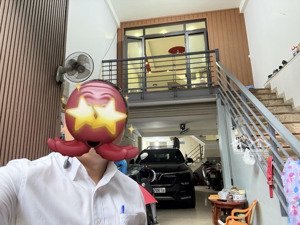 nhà đẹp mặt tiền tân phú-90m2- 5 tầng- ngay uỷ ban- siêu thị go- khu dân trí cao- chỉ nhỉnh 12 tỷ