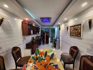 phố huế - hai bà trưng - 30m2 - 5 tầng - ngõ siêu nông - nhỉnh 8 đồng.