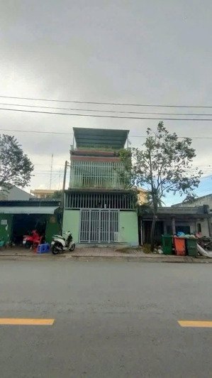 bán nhà lầu 171m2 thổ cư tại mặt tiền nguyễn văn tuôi - thị trấn -bến lức- long an.