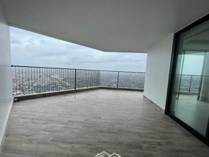 cần bán căn 2 phòng ngủ sân vườn toà sf2 sky forest 96m2 thông thuỷ, giá 7.2 tỷ bao phí