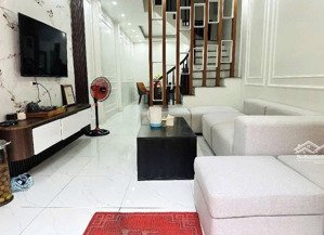 gần trương định- ngõ nông oto, full nội thất- 40m-8 tỷ nhỏ