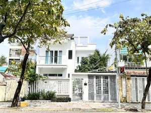 cực rẻ - gấp bán biệt thự sân vườn 233,5m2 (10x23,5m)đường 668 quốc lộ 13, hiệp bình phước, thủ đức