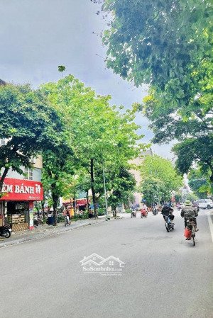 giá chào mới 14 tỷ nhỏ phân lô 36m2+5 tầng họp chợ gấp, phải nhanh mới kịp, hàng nóng bỏn