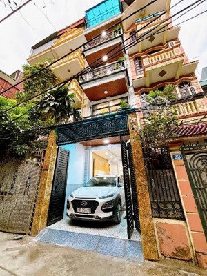 50m2, 5 tầng gara view hồ vị trí kim cương tại ngã tư sở