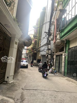 (giảm 1 tỷ) 16.7tỷ tôn đức thắng, 50m2, gần phố, ôtô tránh, phố nhưng yên bình, mt4m, 5t, o