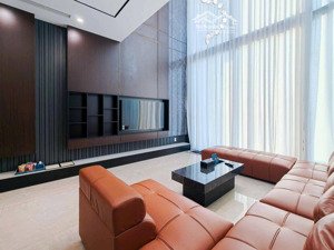 biệt thự 3 tầng euro village 1, có hồ bơi, diện tích : 250m2, giá bán : 50 tỷ