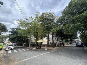 siêu phẩm lô góc view công viên bông sao 4 tầng q8