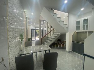 bán nhà hẻm xe hơi nguyễn văn quá quận 12 - 4m x 15m - full nội thất - 5 tỷ 350