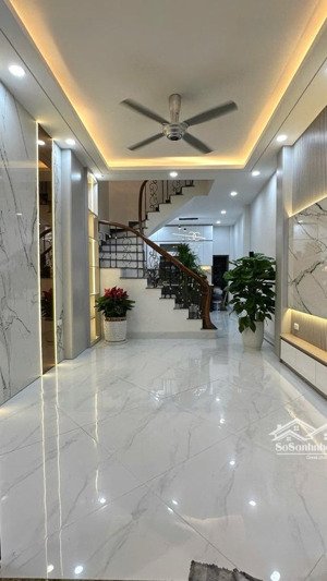 nhà kim giang 10 ra chợ ô tô tải tránh 34m2 5 tầng, 7.9 tỷ