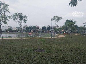 siêu phẩm lô góc - mặt tiền kinh doanh - wiev công viên - dt180m - 5 tầng - vị trí đắc địa.