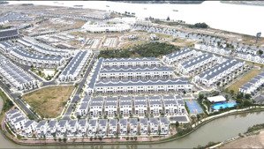 nhà phố 8x20m,1t,2l,ngay đường lớn 19m,view đông nam mát mẻ.giá 8.5 tỷ(bao thuế phí).