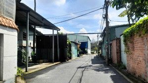 nhà bán - tô ký - 94m2 - giá 4.24 tỷ - xe hơi đậu trước nhà