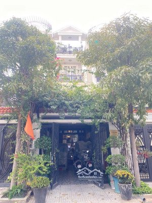 nhà chính chủ ngay quốc lộ 13 sát khu đô thị vạn phúc