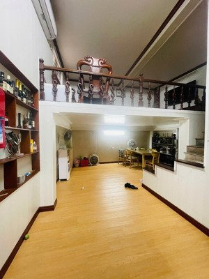 nhà nguyên căn 40m2 x 3 tầng 10tr/th tại cổng làng phú mỹ cạnh bến xe mỹ đình đủ đồ