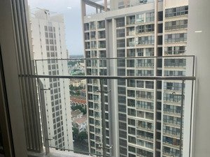 cần bán căn hộ giá tốt midtown phú mỹ hưng, 80m2, 2pn, full, view đông nam, có ô xe hầm, giá 9.6 tỷ