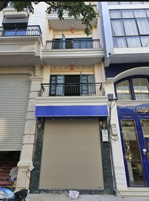 siêu hot phố cổ! sở hữu ngay mặt bằng kinh doanh đẹp ngay phố hàng bè