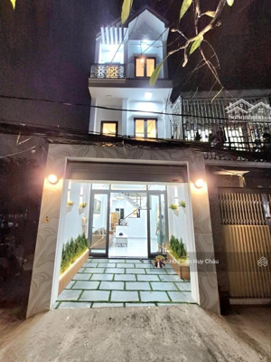 nhà 3 tầng btct nở hậu đẹp - xe hơi ngủ trong nhà - nhà mới full nội thất - mt hẻm xe hơi quay đầu