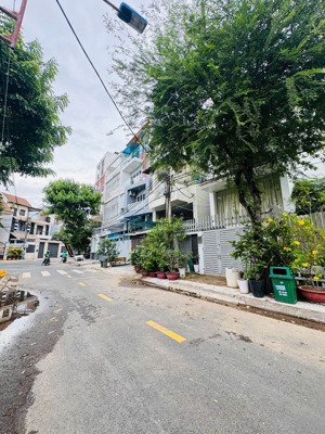 bán nhà mt đường số kdc trung sơn bình chánh 6x20m hầm 4l giá 19.5ty