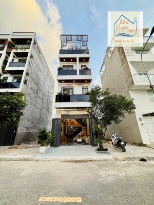 còn 1 lô đất đẹp chỉ 4.19 tỷ, ngay picity q12