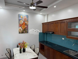 cô nhung cần bán gấp nhà thụy phương 4 tầng, mặt tiền 5.6m, gần phố, chợ kẻ vẽ, trường học, giá 8.5