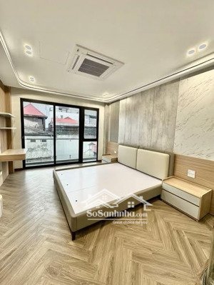 bán nhà vip 132m2 giá siêu lời tại nguyễn văn cừ- long biên