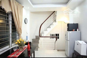 nhà trần khắc chân, quận 1, 4 tầng, cách 2 căn ra mặt tiền, chủ gửi 4 tỷ 650. lh ngay 