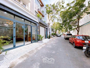 bán gấp nhà đẹp khu phân lô ngang 5,8m khu an, có bảo vệ gác, ngay thị trấn nhà bè, xe hơi vô nhà