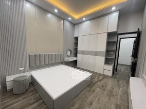 bán nhà trần khát chân 38m2 chỉ 8.2 tỷ.trung tâm sầm uất cách hồ gươm 1km.
