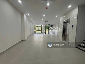 cho thuê trệt + lầu 7*20m hoàn thiện trống suốt đầy đủ máy lạnh,có thang máy,hầm xe kđt vạn phúc.