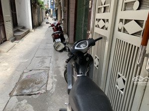 chính chủ bán mảnh đất 51m mt 4.3m đẹp lô góc trong ngõ phố hoàng như tiếp