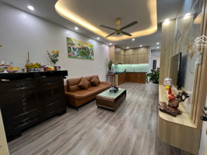 chính chủ gửi bán căn 3 ngủ tòa b tân việt hoài đức, giá 4,2 tỷ, nội thất đầy đủ lh 