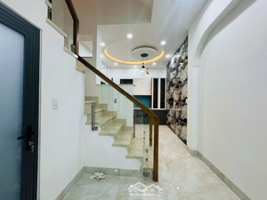 bán nhà hxh 6m- mới tinh- trạm là chốt- 4pn- 4wc- mát mẻ- giáp phú nhuận- q1- sân bay