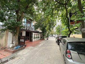 bán gấp mặt phố trương công giai 40m x 6 tầng , thang máy , nhà mới đep.