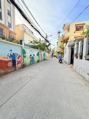 8.x tỷ - xe 7 chỗ tới nhà ngang gần 4m vuông vức - dt 46m2 sát mặt tiền gần nguyễn văn cừ q.5