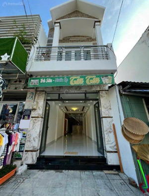 bán gấp nhà 1 lầu, 5x24 nằm ngay chợ bờ ngựa giá 770 triệu, đang cho thuê 22 triệu/tháng