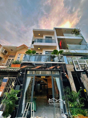 nhà phố 3 tầng - 4x15 - hxh - gần trung tâm quận 7 - nhỉnh 6 tỷ