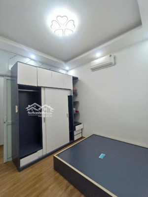 bán nhà 5 tầng diện tích 52m2 mặt tiền 5m vị trí: gần keangnam, gần chợ, thuận tiện di chuyển.