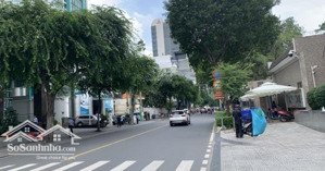 căn góc 2 mặt tiền 179 hai bà trưng,quận 1. dt:15x30m.1 hầm 3 tầng-giá:164 tỷ hđt: 19.000usa/tháng.