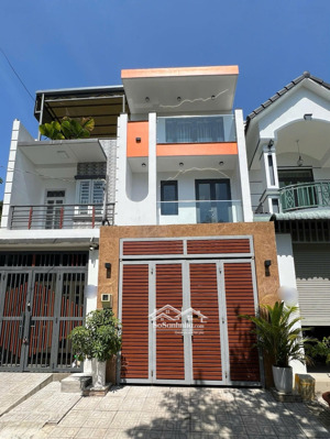 o903115123 cc hạ gấp 400tr chỉ còn 5ty150 ra nhanh nhà 1t2l mới full nt -đối diện vinhome