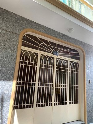 chính chủ cho thuê nhà hxh gần chợ phú nhuận, vài phút tới q.1