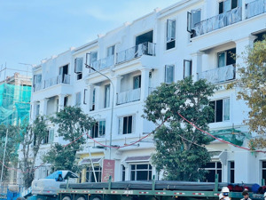 bán shophouse 4 tầng tại vinhomes wonder city, 33 tỷ vnd, 136m2