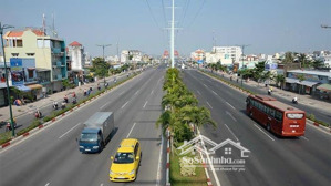 giảm 300tr mặt tiền phạm văn đồng gò vấp - shr