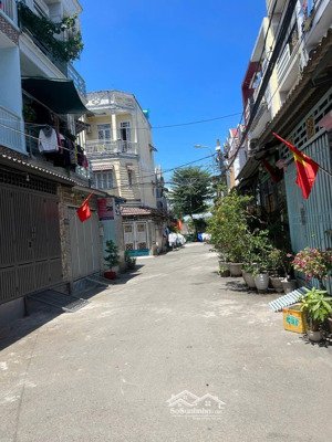 cho thuê nhà nguyên căn lê văn lương, phước kiển, giá rẻ 8tr/tháng