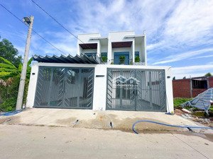 nhà 1 trệt 1 lầu ngã tư bến cá 1ty850 shr đường nhà nước 7m nh hỗ trợ 80% cách hành chính công 10p