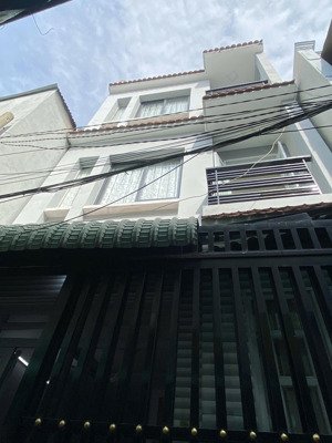 bán nhà q8 - 4 tầng cách mt chỉ 30m