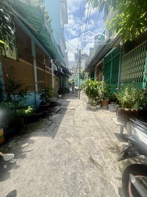 nhà hẻm gần mặt tiền đường phạm thế hiển quận 8 nhỉnh 7tỷ