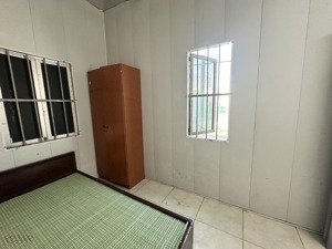 cho thuê phòng trọ 1.5tr/th khu vực ngã tư sở