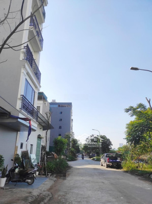 bán đất dv hàng bè kiến hưng 50m2, cấp 4 đang cho thuê. giá 14 tỷ. lh 