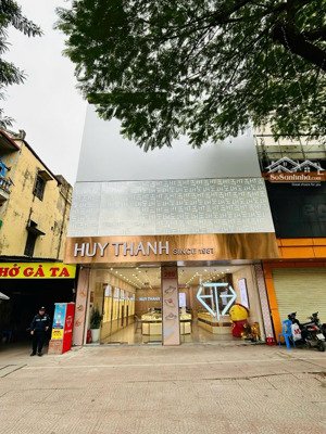 cho thuê nhà mặt phố ngụy như kon tum, dt 80m2x3 tầng, mt 6m giá phố cực đông dân, kd mọi mô hình